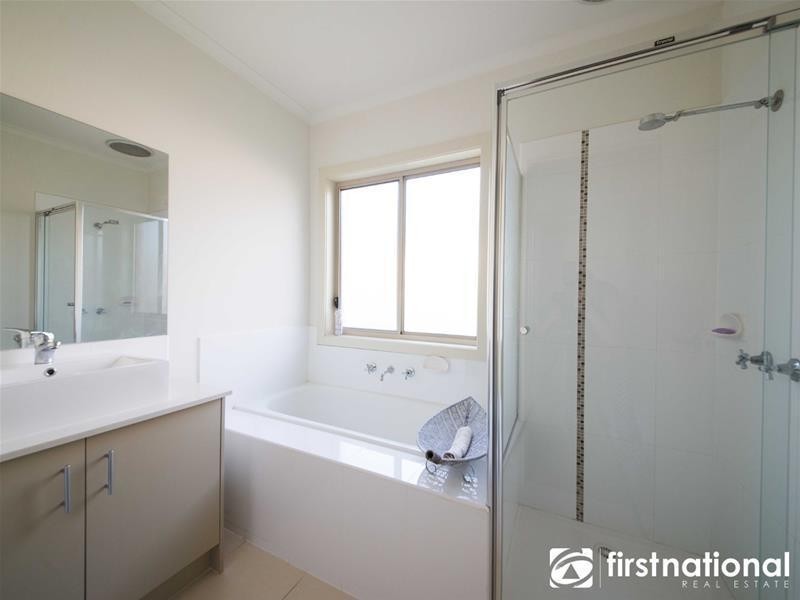 53 Syme Road, Pakenham VIC 3810