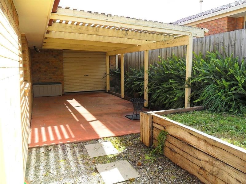 18 William Road, Berwick VIC 3806