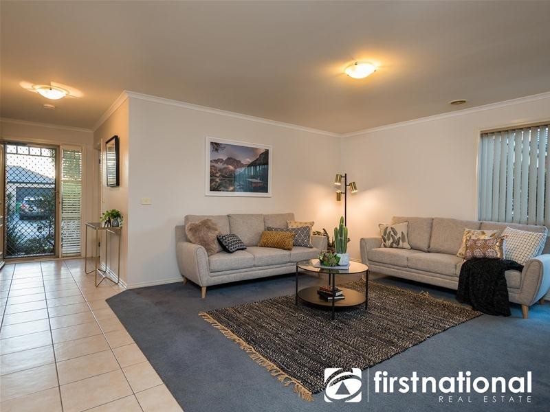 6 Tea Tree Close, Pakenham VIC 3810