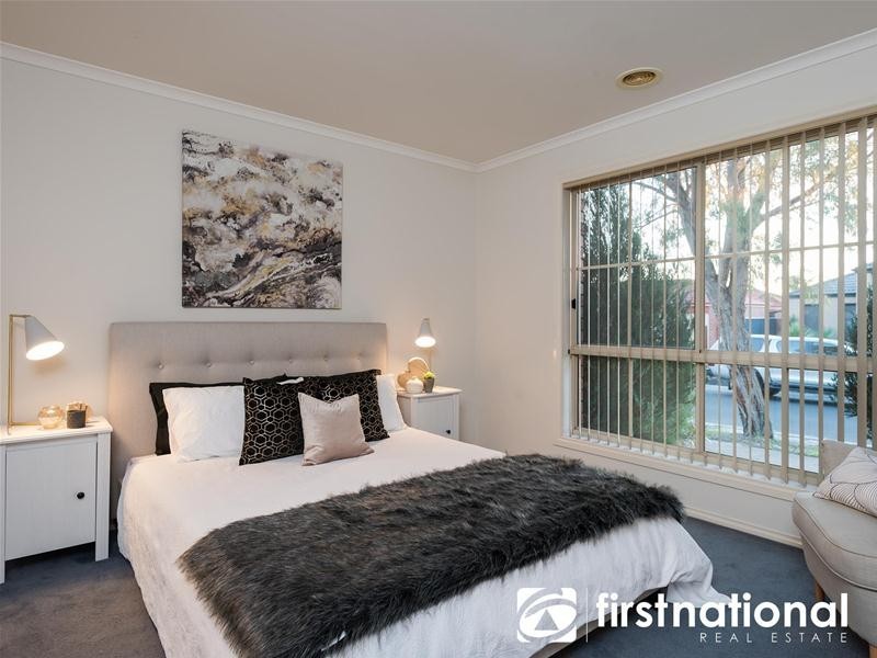 6 Tea Tree Close, Pakenham VIC 3810