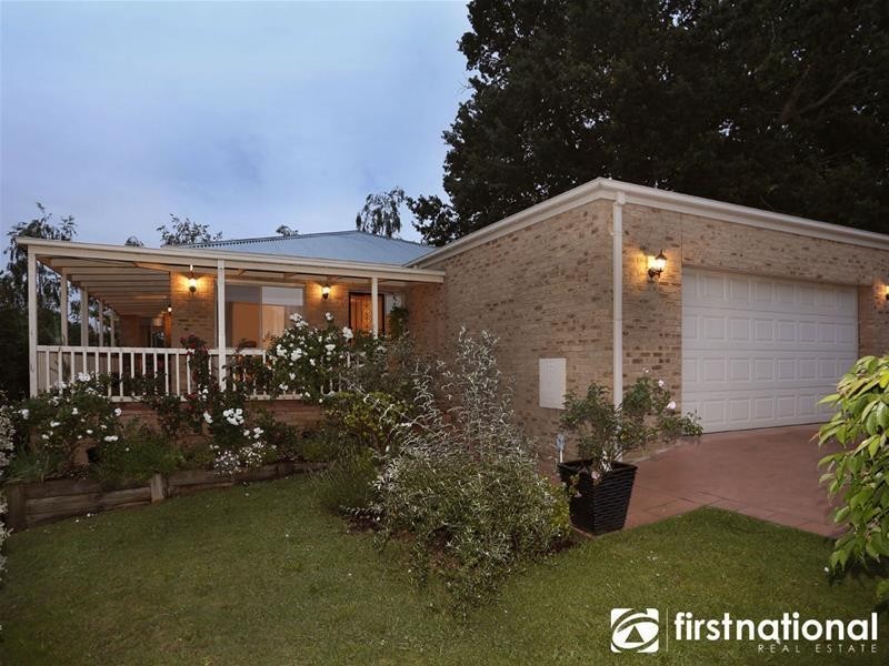 23 Cara Crescent, Berwick VIC 3806