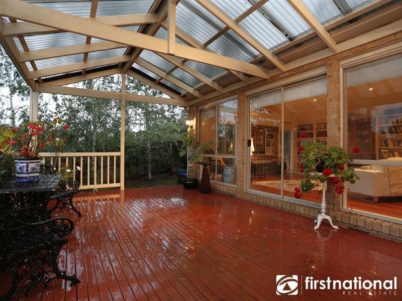 23 Cara Crescent, Berwick VIC 3806