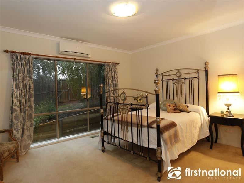 23 Cara Crescent, Berwick VIC 3806