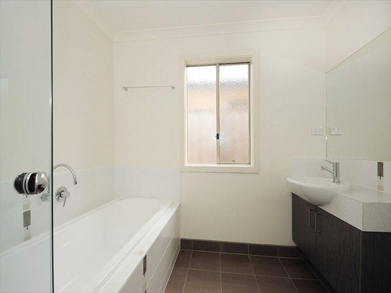 45 Chantenay Parade, Cranbourne North VIC 3977