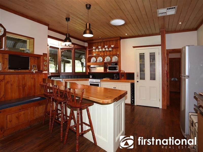 1005 Pakenham Road, Pakenham Upper VIC 3810