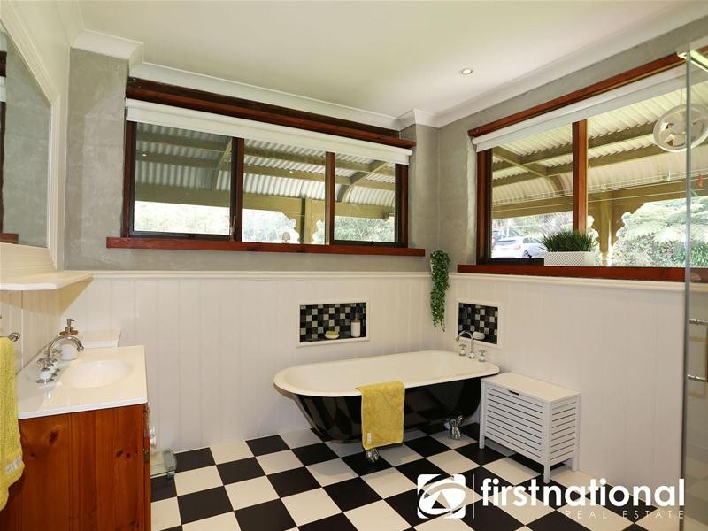 1005 Pakenham Road, Pakenham Upper VIC 3810