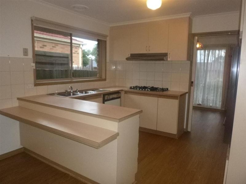 8 Tottington Rise, Berwick VIC 3806