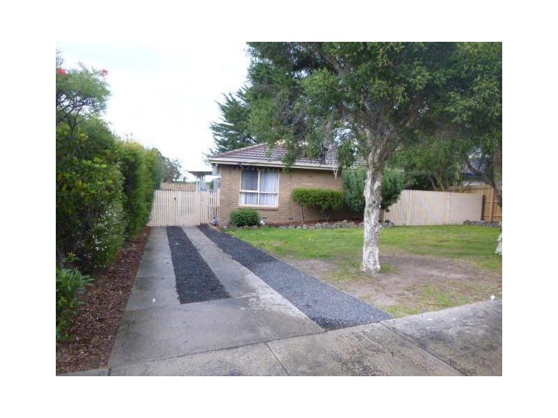 68 Sweeney Drive, Narre Warren VIC 3805