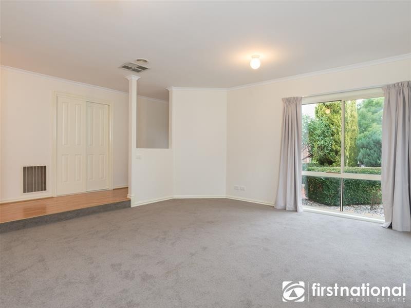 10 Fieldhouse Lane, Berwick VIC 3806