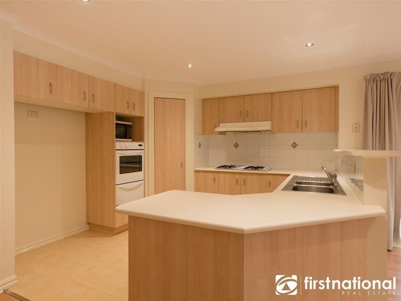 10 Fieldhouse Lane, Berwick VIC 3806