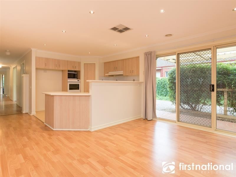 10 Fieldhouse Lane, Berwick VIC 3806