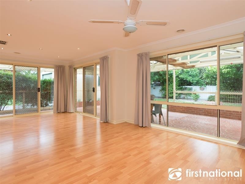 10 Fieldhouse Lane, Berwick VIC 3806