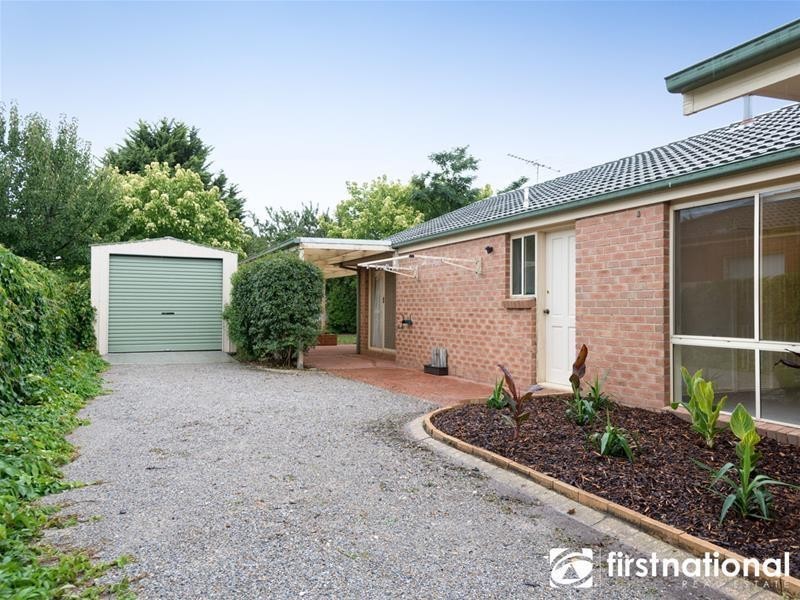 10 Fieldhouse Lane, Berwick VIC 3806