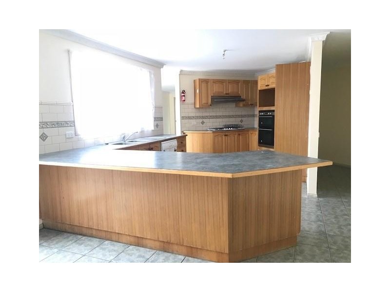 6 Highcliff Court, Narre Warren South VIC 3805