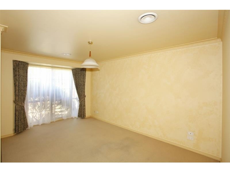 8 Tamarisk Road, Narre Warren VIC 3805