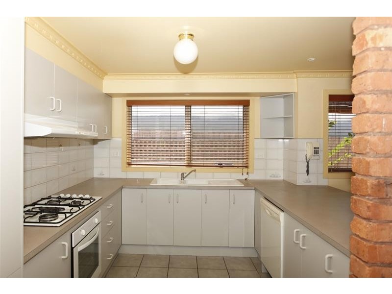 8 Tamarisk Road, Narre Warren VIC 3805