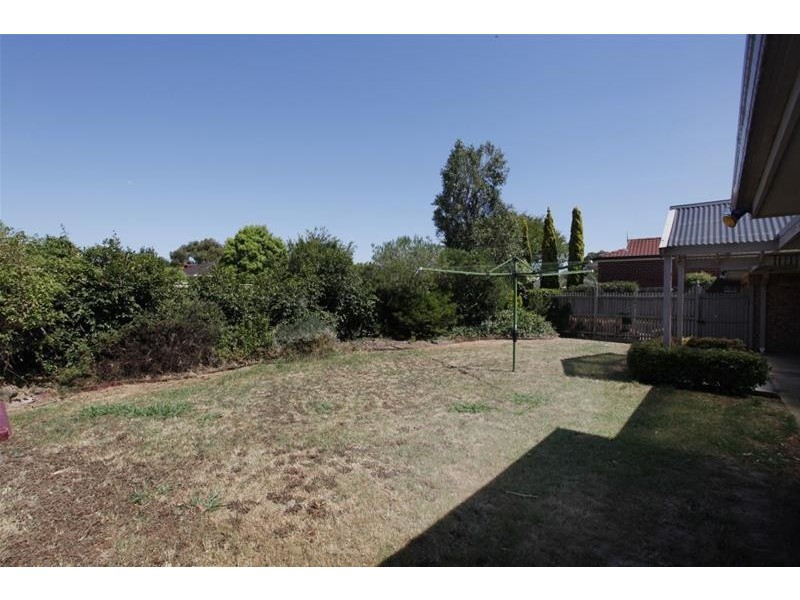 8 Tamarisk Road, Narre Warren VIC 3805