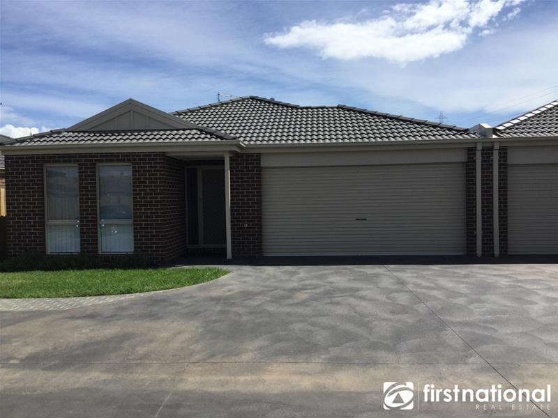 9/3-5 Melissa Way, Pakenham VIC 3810