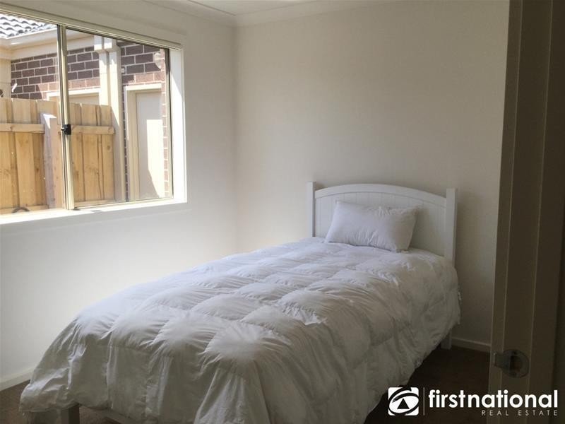 9/3-5 Melissa Way, Pakenham VIC 3810