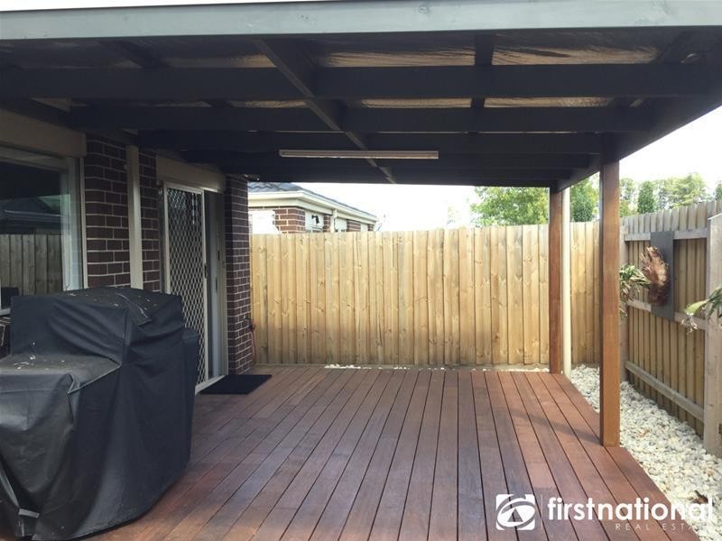 9/3-5 Melissa Way, Pakenham VIC 3810