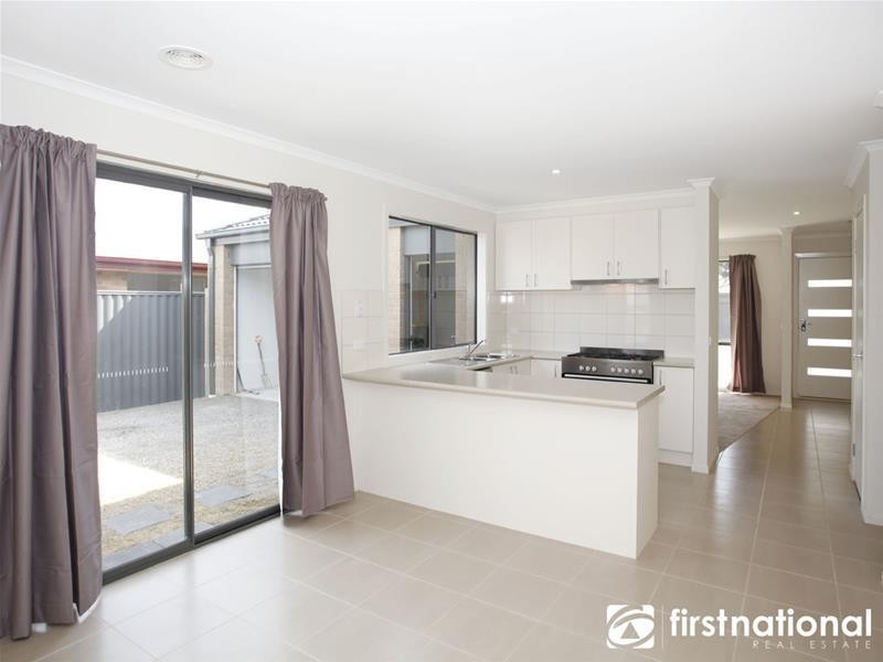 7 Doonie Way, Pakenham VIC 3810