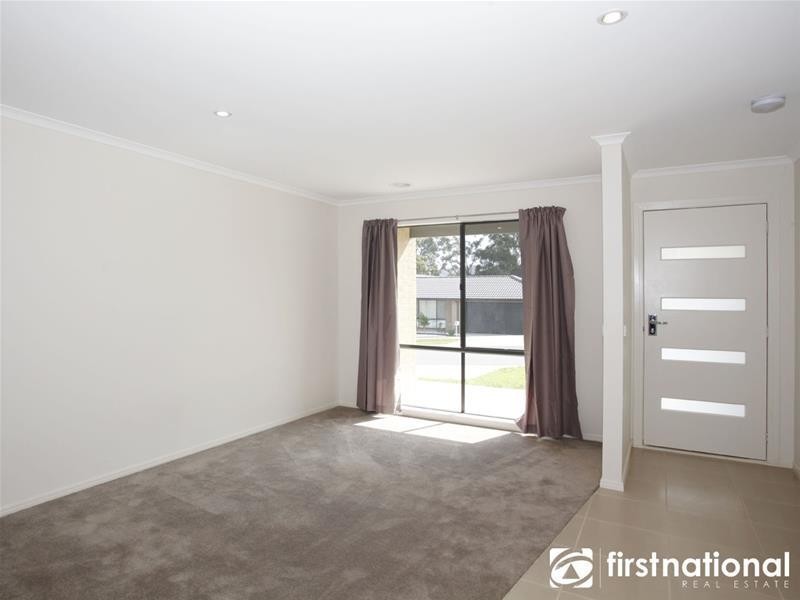 7 Doonie Way, Pakenham VIC 3810