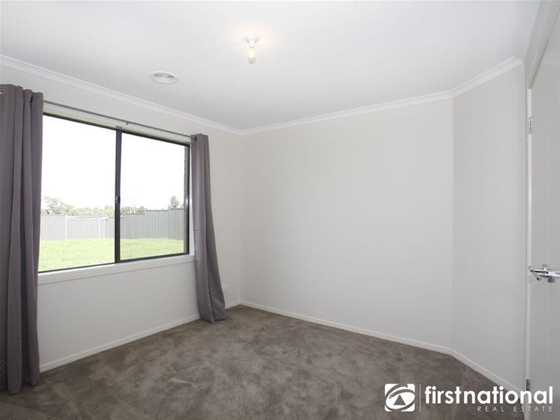 7 Doonie Way, Pakenham VIC 3810