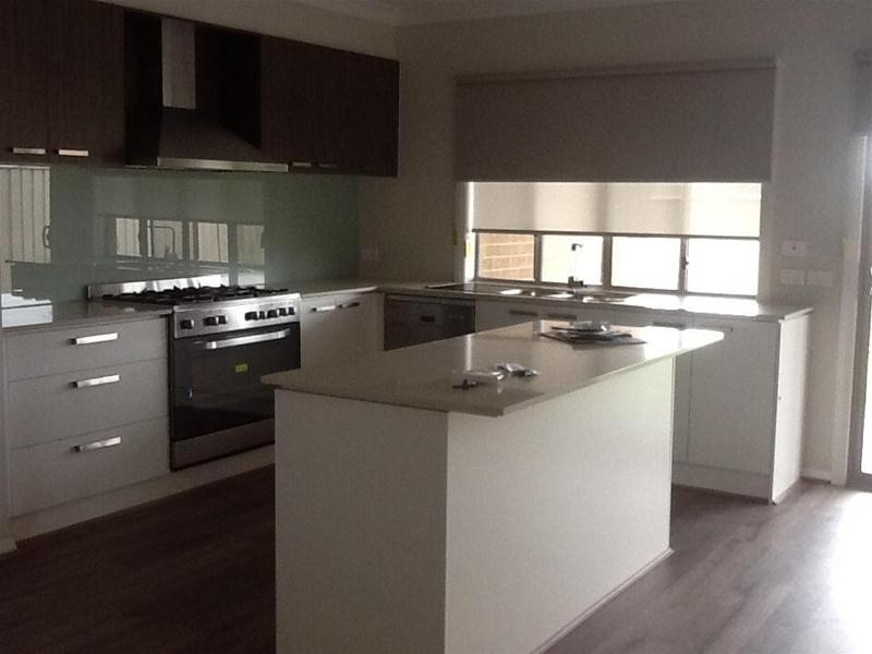 27 Renam Street, Pakenham VIC 3810