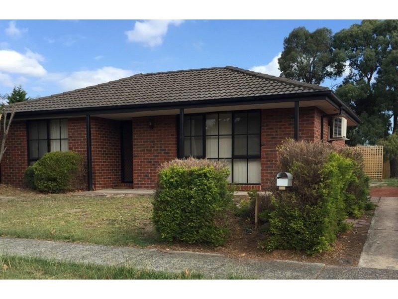 61 Strong Drive, Hampton Park VIC 3976