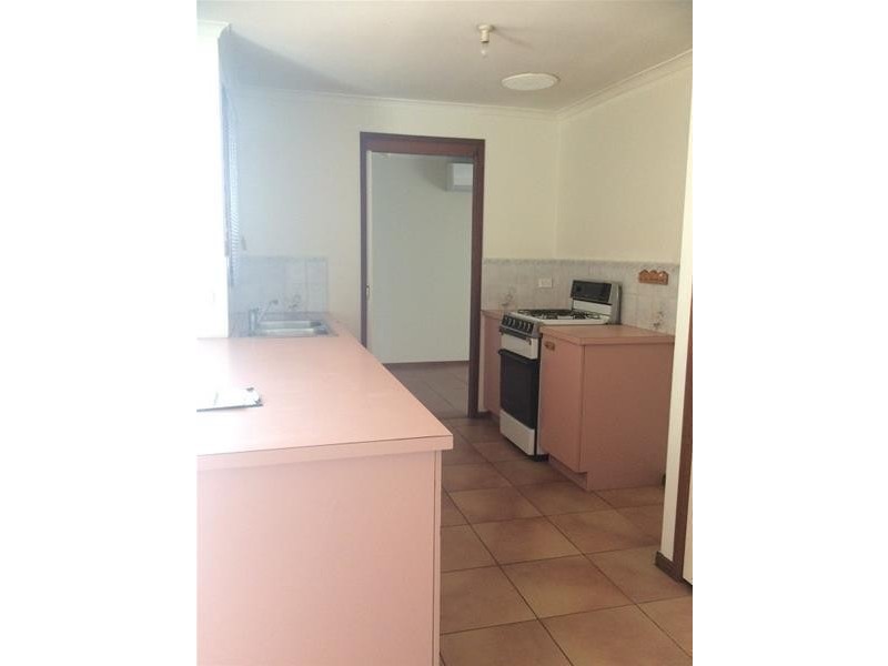 61 Strong Drive, Hampton Park VIC 3976