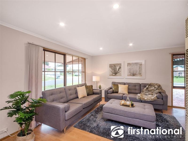 10 Mayruck Rise, Hampton Park VIC 3976