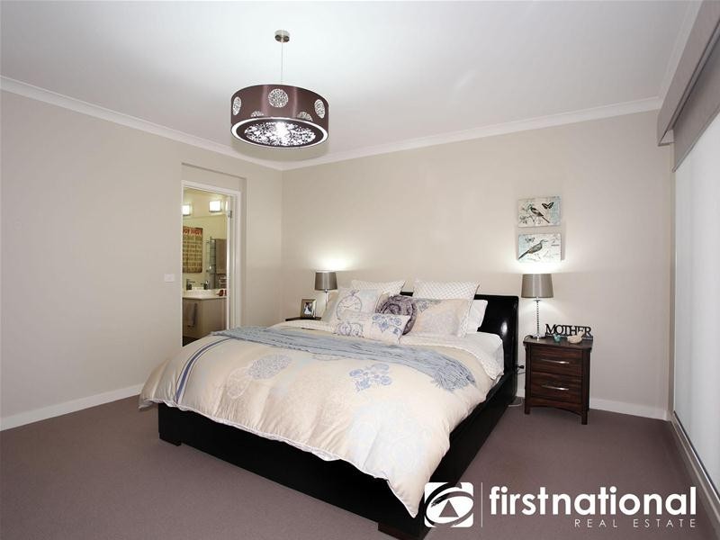 37 Harrison Way, Pakenham VIC 3810