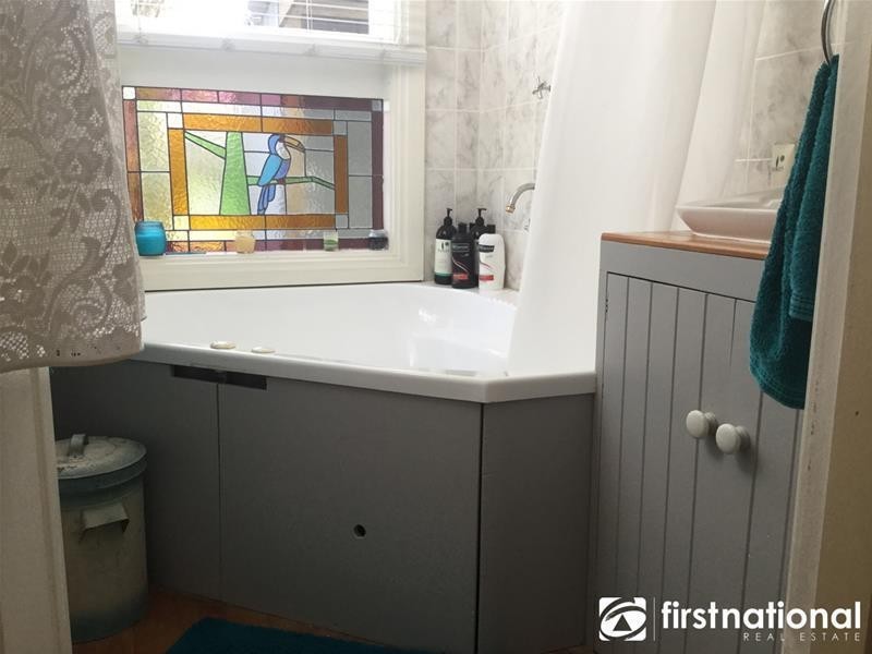 28 Bayview Road, Officer VIC 3809