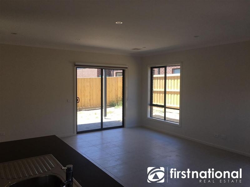 29 Barley Crescent, Clyde North VIC 3978