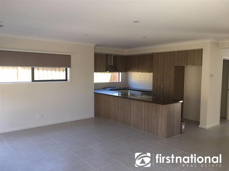 29 Barley Crescent, Clyde North VIC 3978