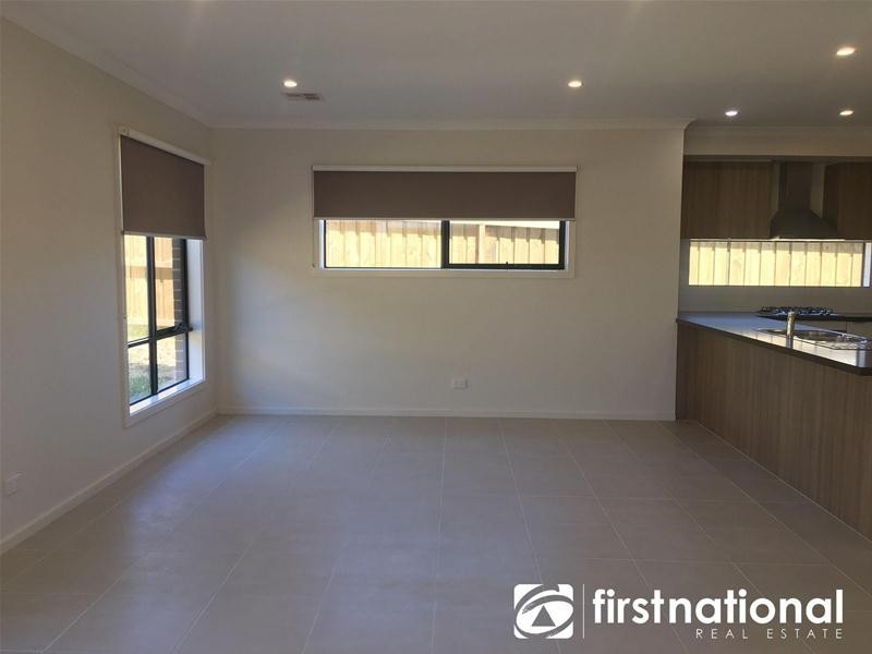 29 Barley Crescent, Clyde North VIC 3978