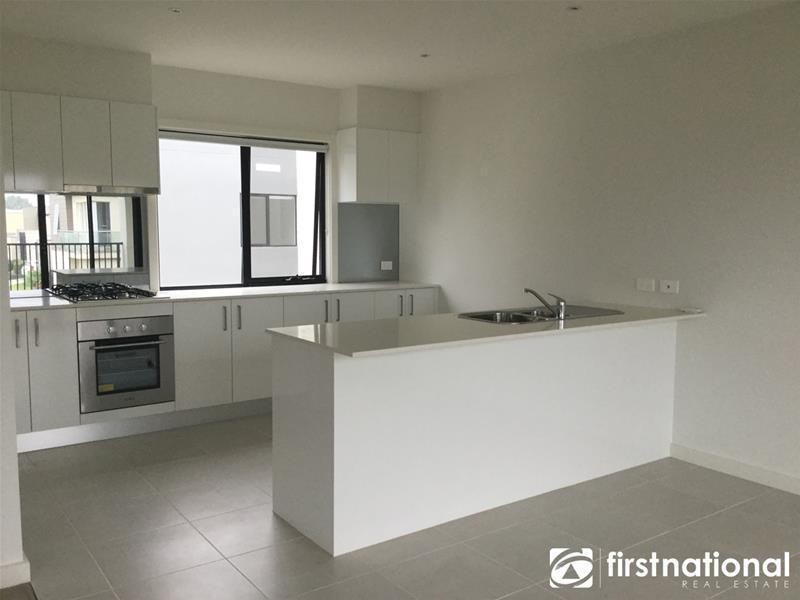 20/17 Edgeware Close, Pakenham VIC 3810