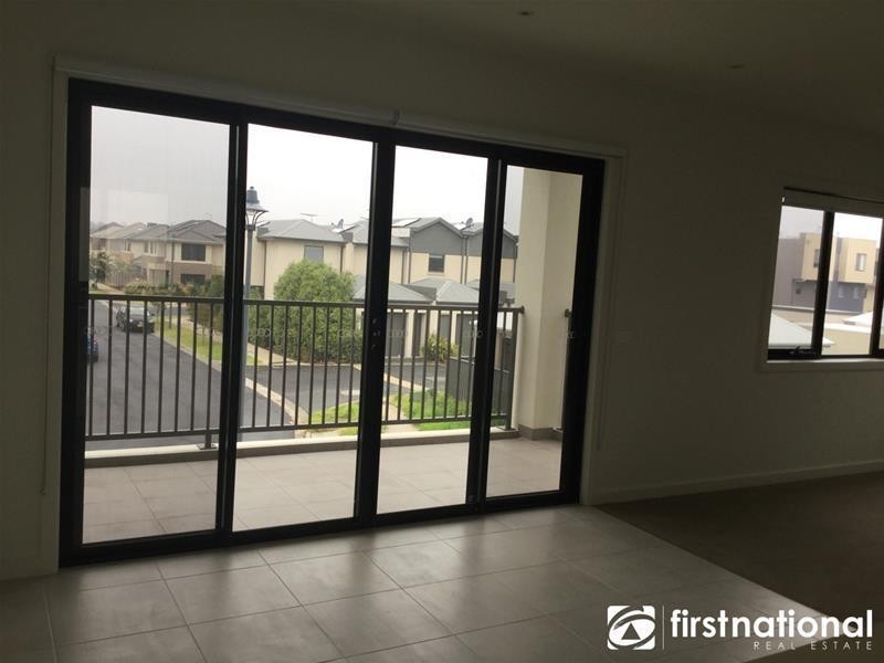 20/17 Edgeware Close, Pakenham VIC 3810