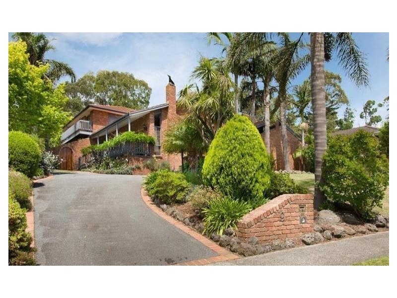 9 Bournevale Drive, Berwick VIC 3806