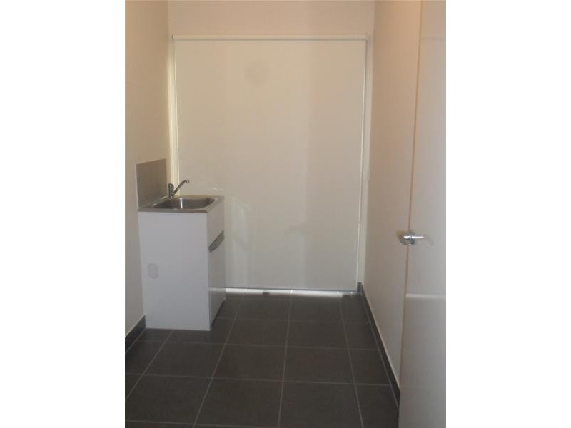 72 MacKillop Way, Clyde North VIC 3978