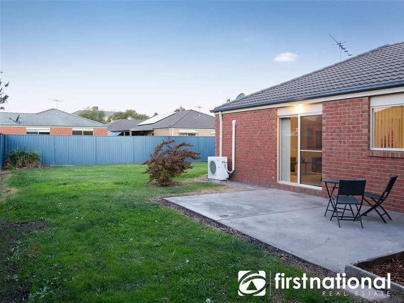 6 Tea Tree Close, Pakenham VIC 3810