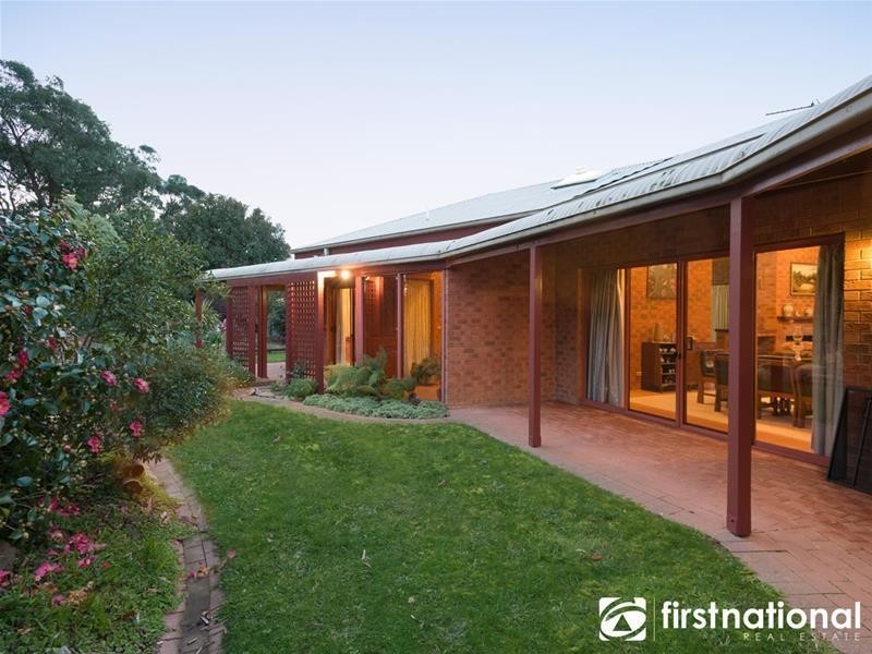95 Bimbimbie Drive, Dewhurst VIC 3808