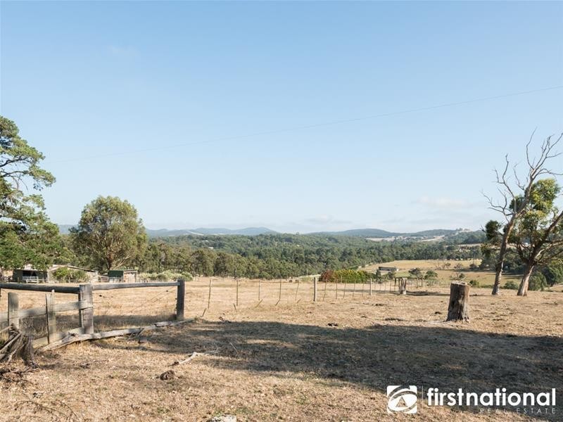 75 McInnes Road, Tynong North VIC 3813