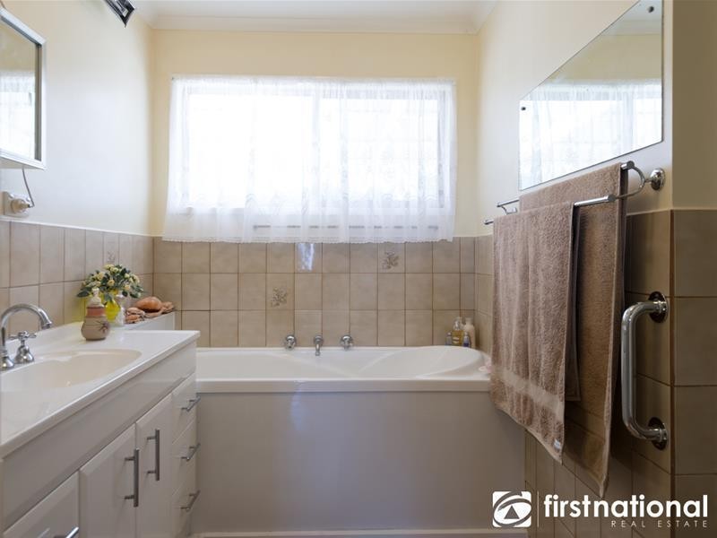 75 McInnes Road, Tynong North VIC 3813