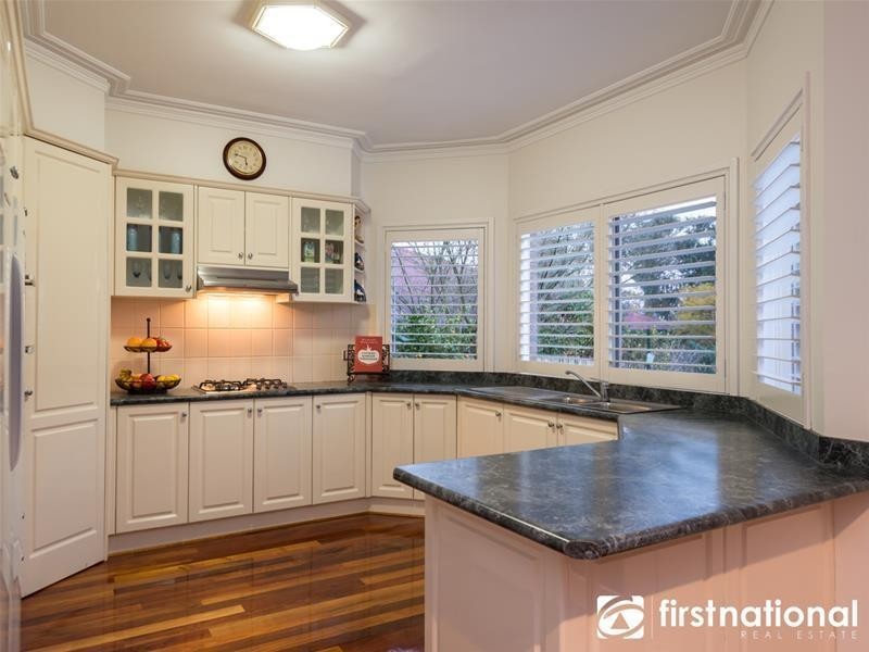 8 Goodall  Court, Berwick VIC 3806