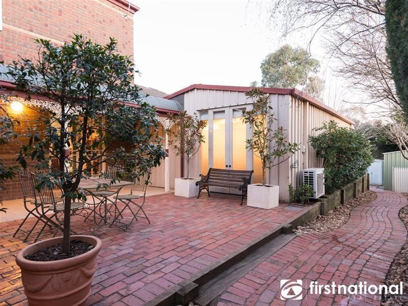 8 Goodall  Court, Berwick VIC 3806