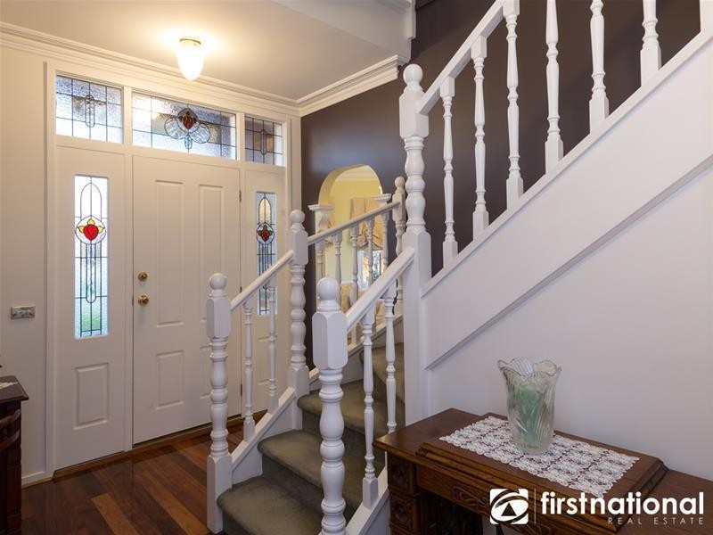 8 Goodall  Court, Berwick VIC 3806