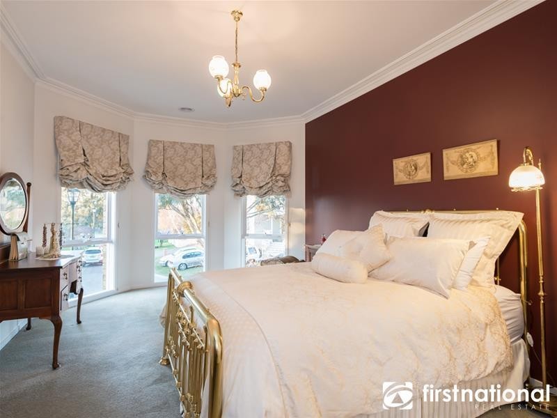 8 Goodall  Court, Berwick VIC 3806