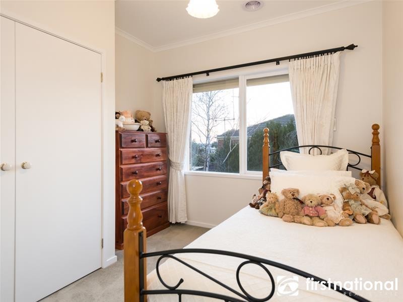 8 Goodall  Court, Berwick VIC 3806