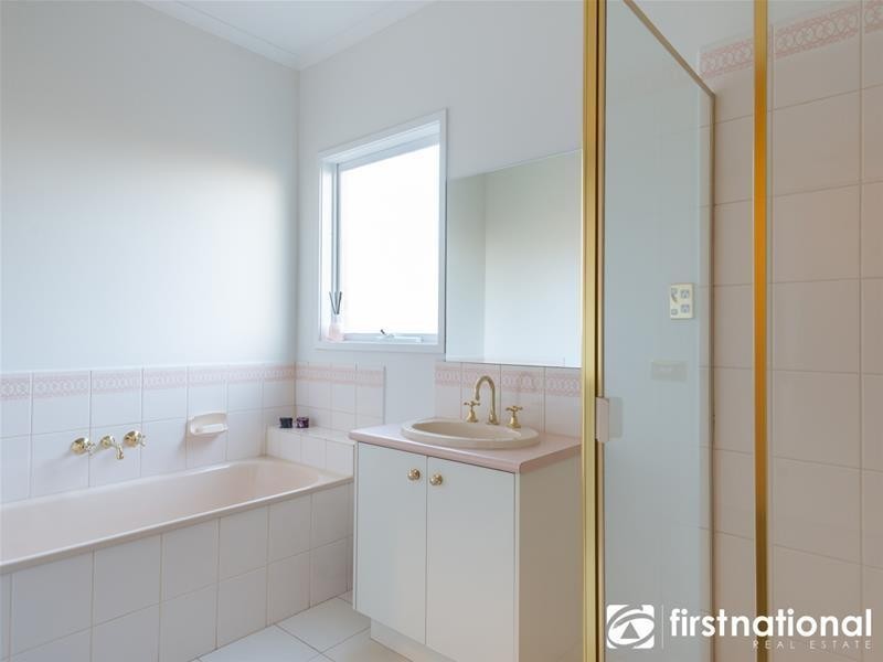 8 Goodall  Court, Berwick VIC 3806